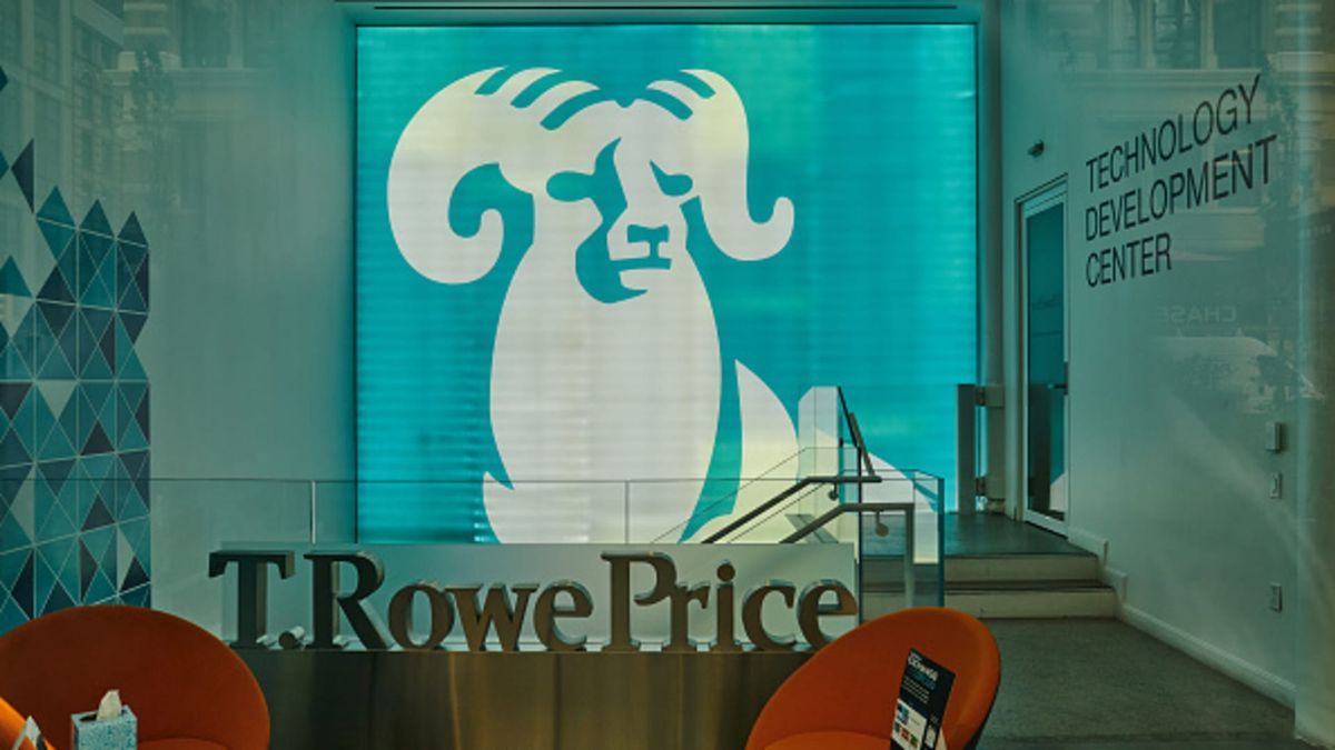 T. Rowe Price shares jump after deal where Goldman will invest billion in asset manager T. Rowe Price shares jump after deal where Goldman will invest billion in asset manager