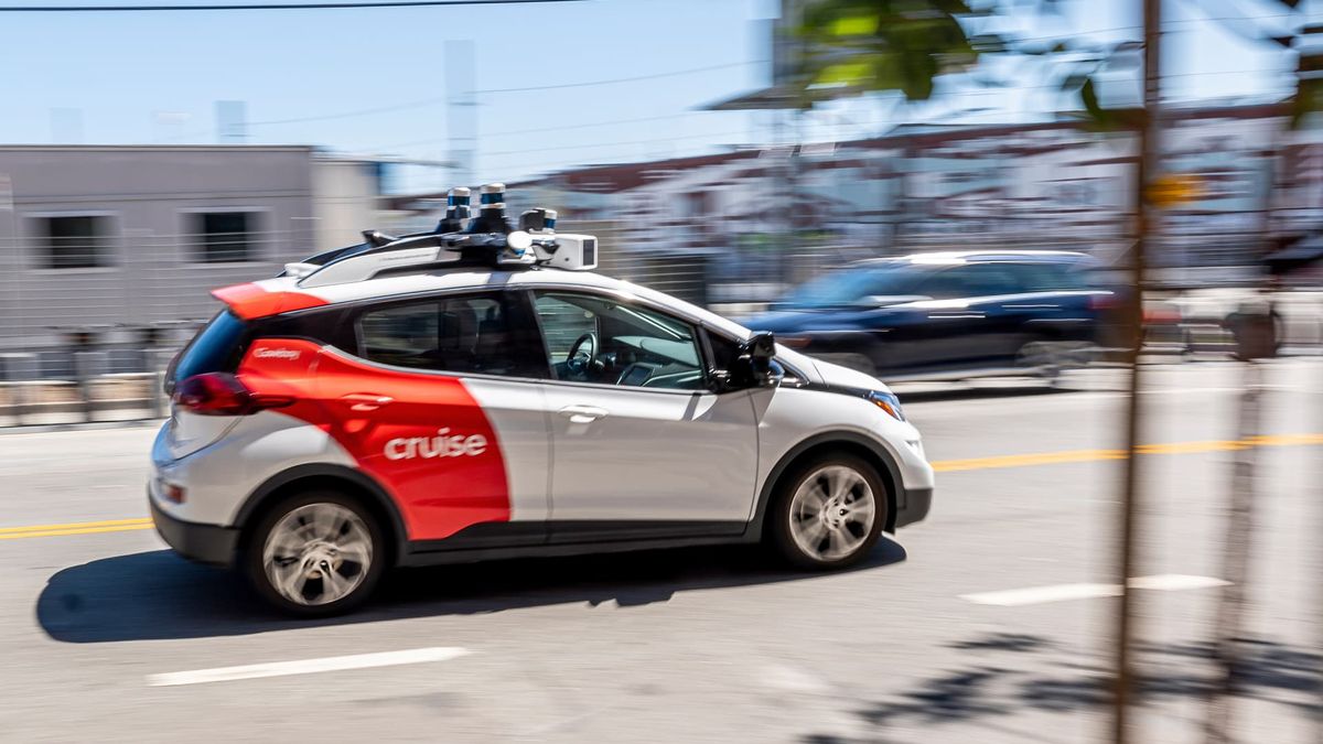 GM exits robotaxi market, will bring Cruise operations in house