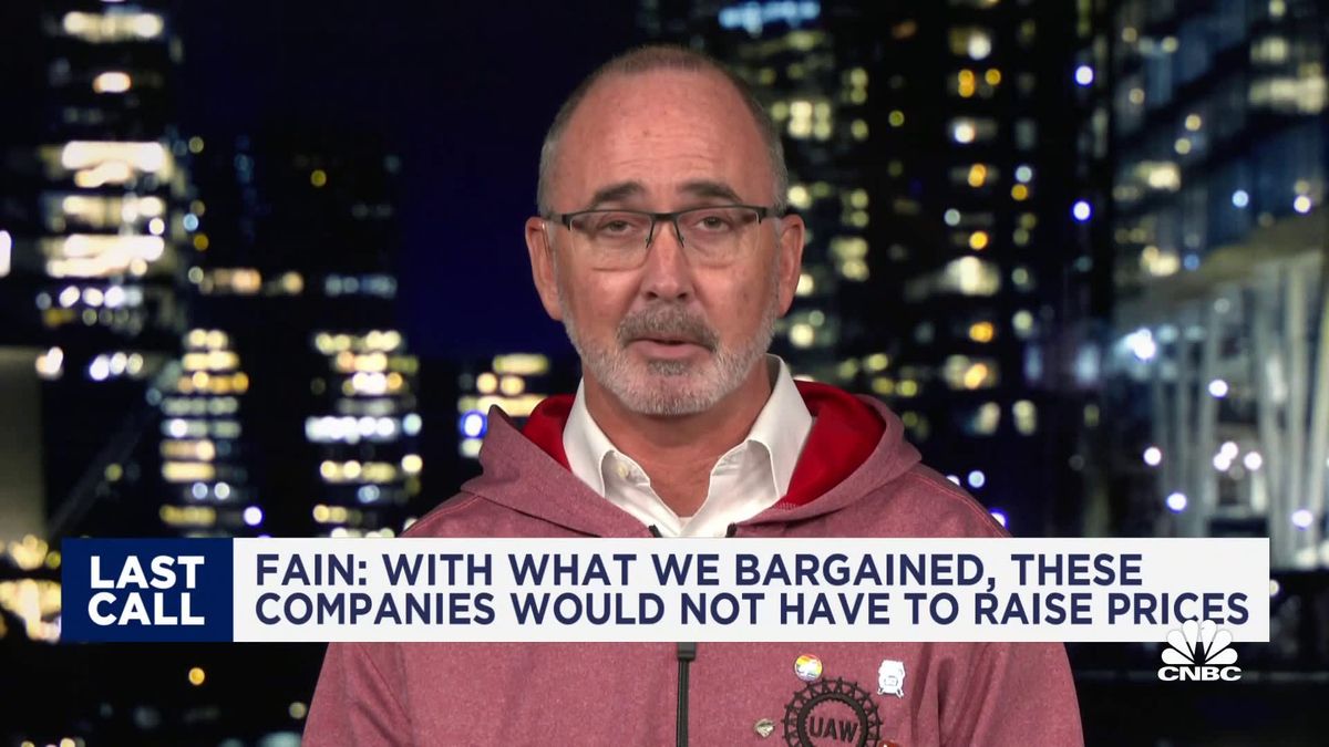 UAW files unfair labor practice charges against Hyundai, Honda and Volkswagen 1 UAW President: The billionaire class wants to make workers afraid of fighting for their fair share