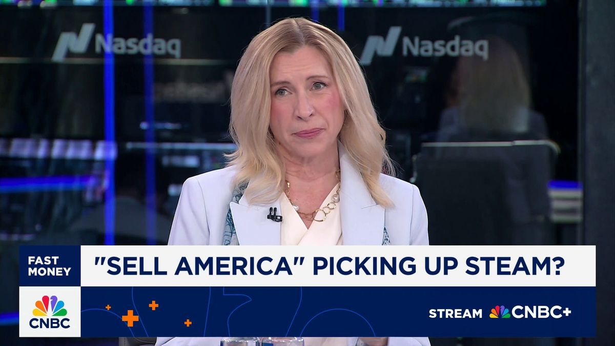 'Large number of foreign investors' skittish about investing in America, longtime investor Rebecca Patterson warns 1 Rebecca Patterson says markets could see big outflows from foreign investors out of U.S. assets