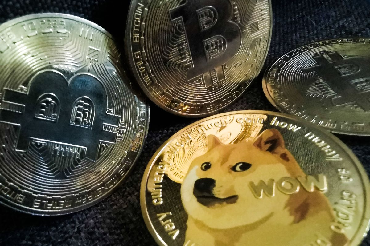 Coinbase threatened by bitcoin ETFs after almost 400% surge in stock last year 1 What you should know before investing in crypto