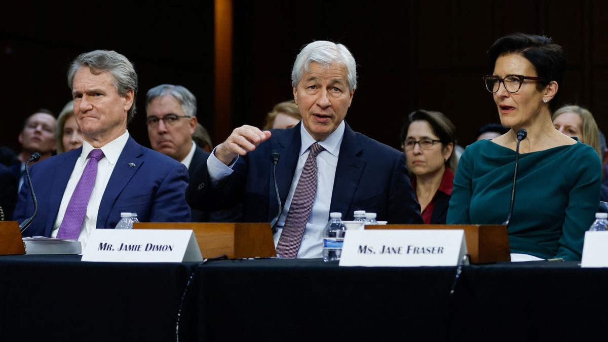 Wall Street CEOs say proposed banking rules will hurt small businesses, low-income Americans Wall Street CEOs say proposed banking rules will hurt small businesses, low-income Americans