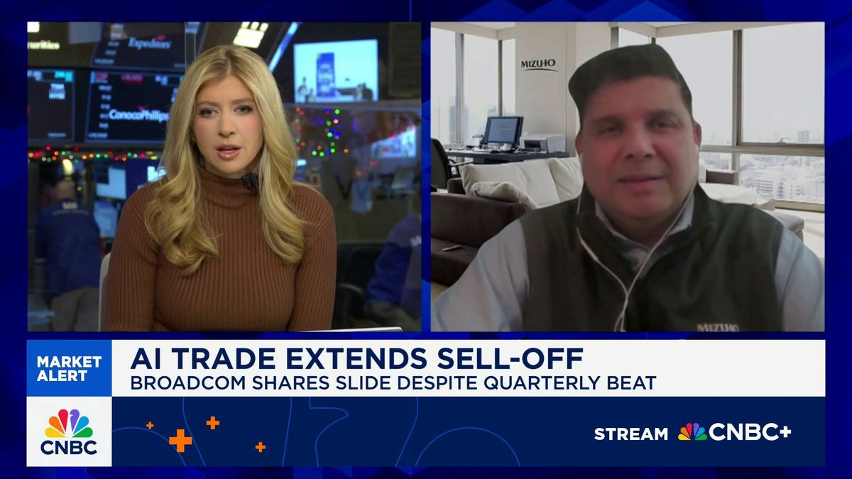Broadcom tumbles 11% despite blockbuster earnings as 'AI angst' weighs on Oracle, Nvidia 2 Here’s why Mizuho raised its price target on Broadcom