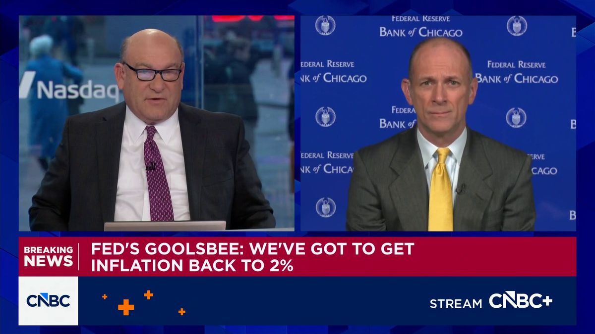 Jerome Powell could stay at the Fed even after being removed as chair. Here's what that means 2 Chicago Fed President Goolsbee: Inflation could come 'roaring back' if Fed independence goes away