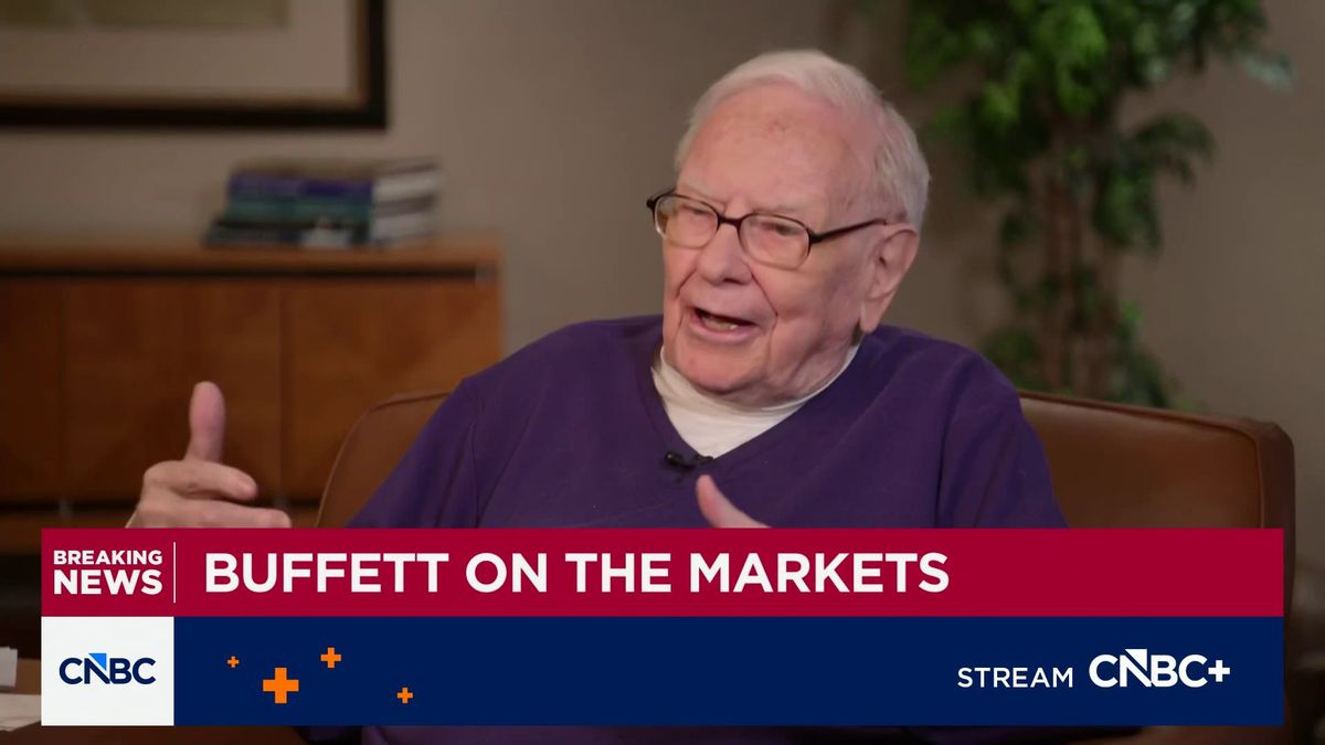 Apple at 50: The iPhone maker 'blew a 5-year lead' on AI, but former insiders say it can still win 4 Warren Buffett on Apple: I sold too soon