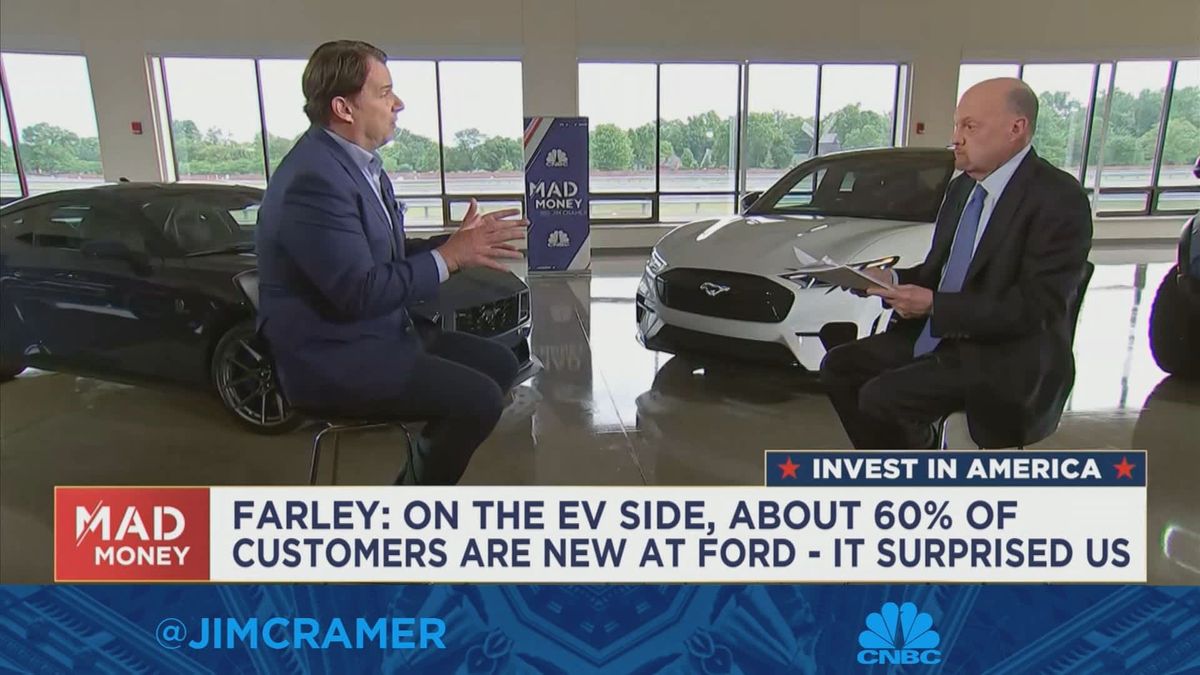 Ford to double F-150 hybrid pickup production as EV sales growth slows 1 Ford CEO Jim Farley goes one-on-one with Jim Cramer