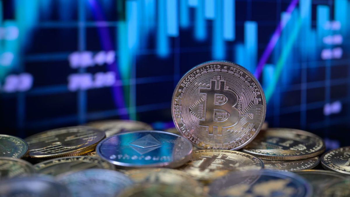 Bitcoin tries for a winning week as investor worries about GBTC sell pressure subside Bitcoin tries for a winning week as investor worries about GBTC sell pressure subside
