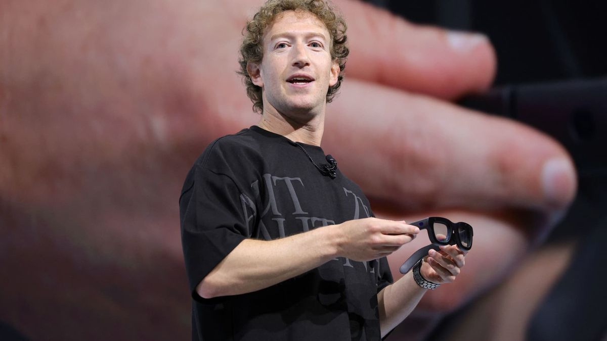 Mark Zuckerberg went all in on Meta’s AI strategy this year. The pressure builds in 2025