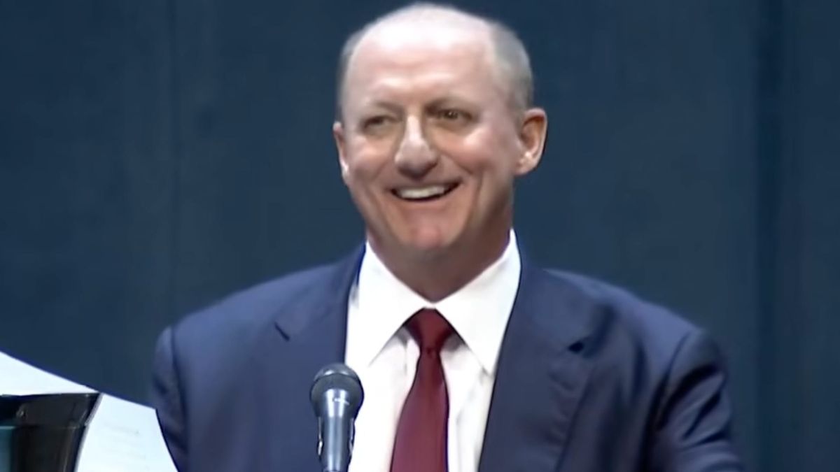 Greg Abel earns solid scorecard from Berkshire shareholders after first annual meeting