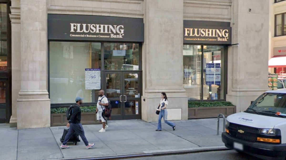 Flushing Financial seeks to raise  million to shore up capital as it unloads underwater bonds