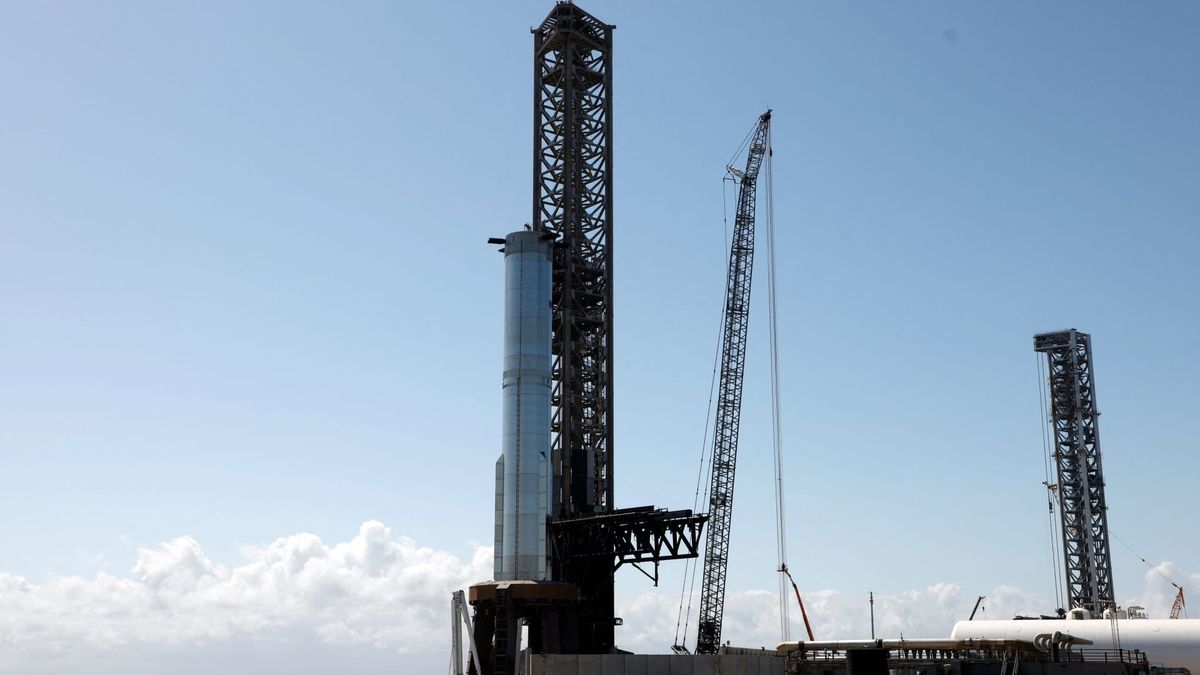 FAA clears SpaceX for another Starship test flight after explosion in January