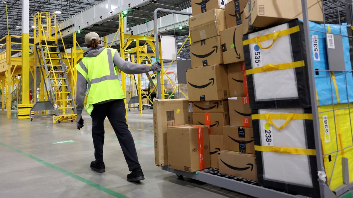 Amazon sellers raise prices after Trump’s China tariff: ‘It’s unsustainable’ Amazon sellers raise prices after Trump’s China tariff: ‘It’s unsustainable’