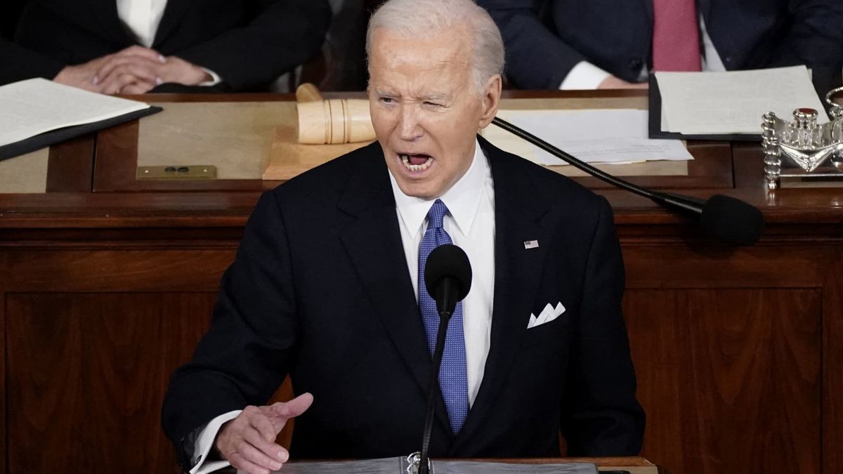 President Biden signs 0 billion spending bill to avert a partial government shutdown