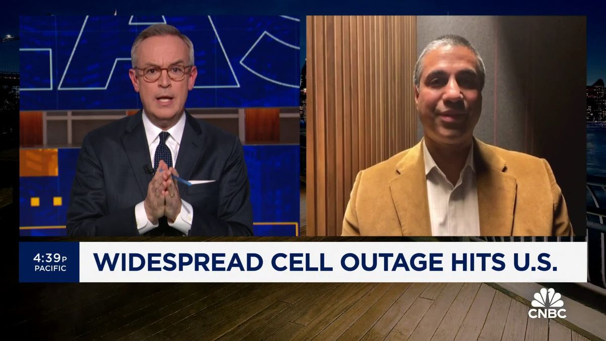 In wake of AT&T outage, consumer advocates say you should always ask for money back if there’s a blackout 1 Fmr. FCC Commissioner Ajit Pai says he's leaning toward 'mundane' explanation for AT&T outage