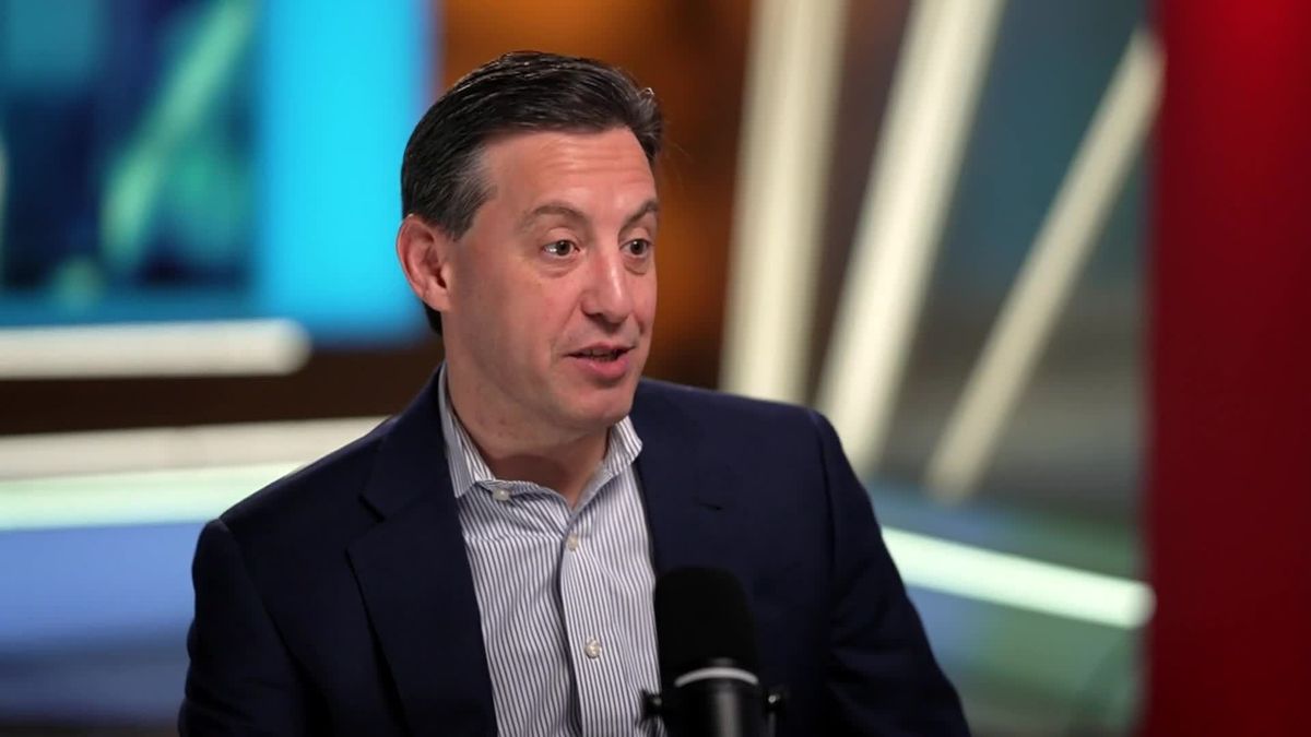Data center deals hit record $61 billion in 2025 amid construction frenzy 1 Property Play: Billionaire CRE developer issues a warning on data center finance