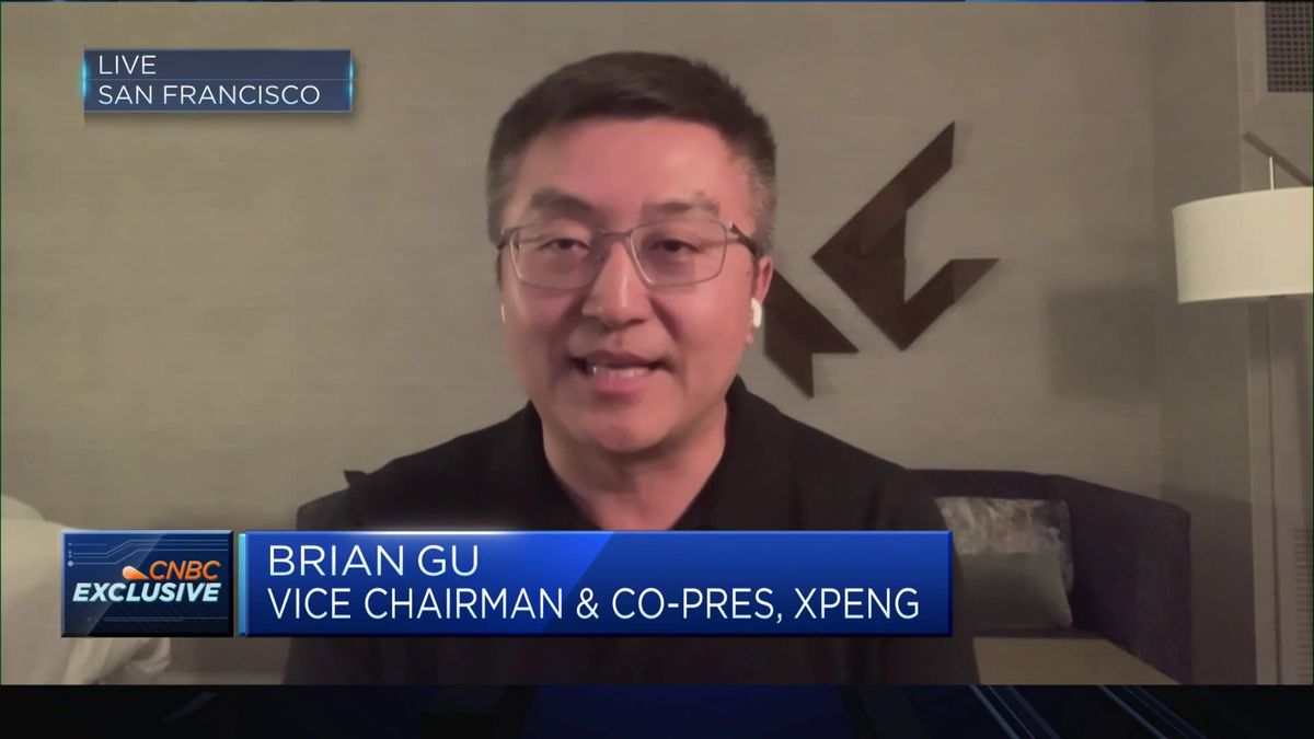 Xpeng plans to hire 4,000 people, invest in AI as CEO warns intense EV rivalry may end in 'bloodbath' 1 Chinese EV maker Xpeng says its X9 MPV could be the 'top seller in its category'