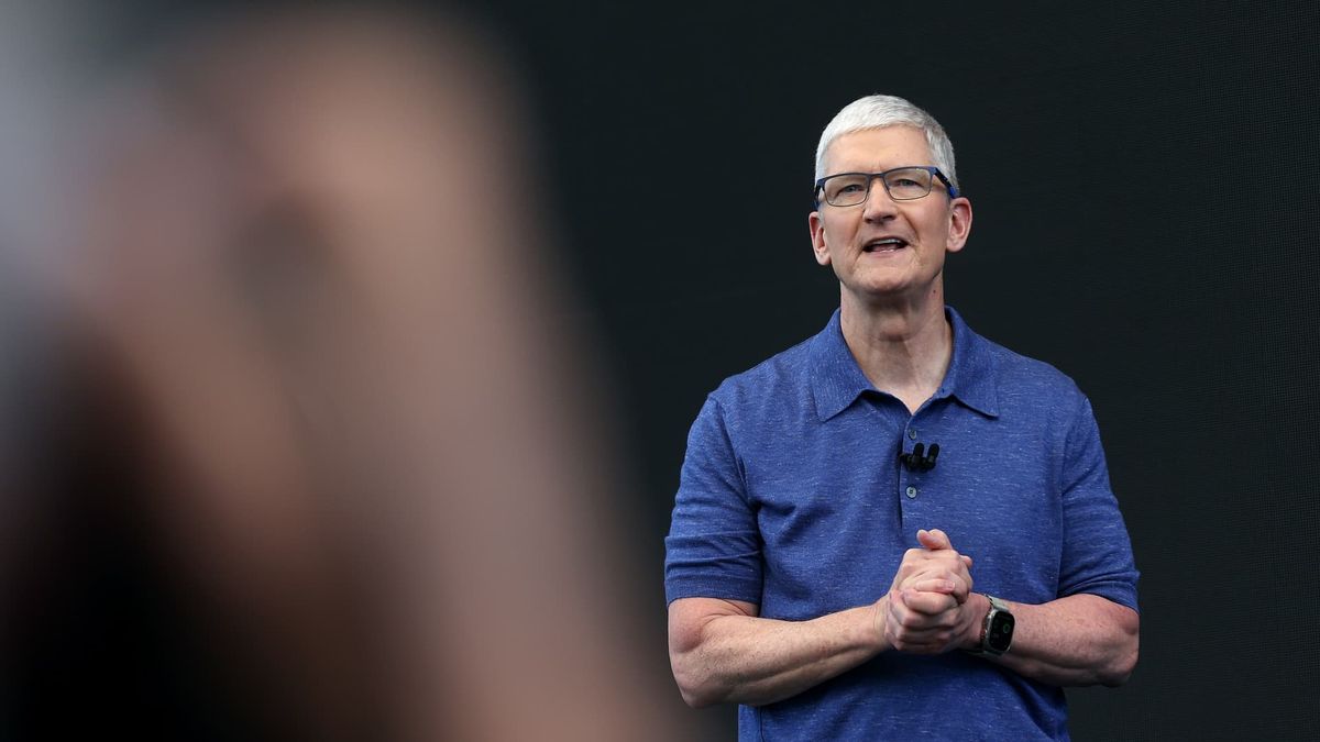 Apple disables AI notifications for news in its beta iPhone software Apple disables AI notifications for news in its beta iPhone software