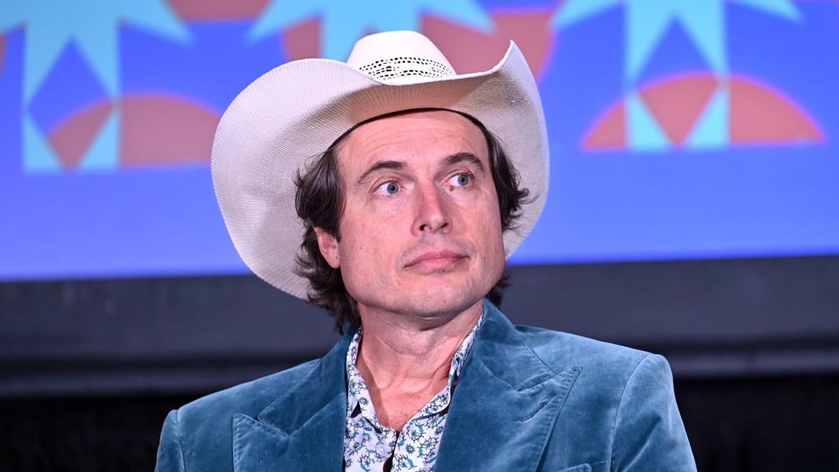 Kimbal Musk on Elon’s Tesla pay package: ‘My brother deserves to be paid’ Kimbal Musk on Elon’s Tesla pay package: ‘My brother deserves to be paid’