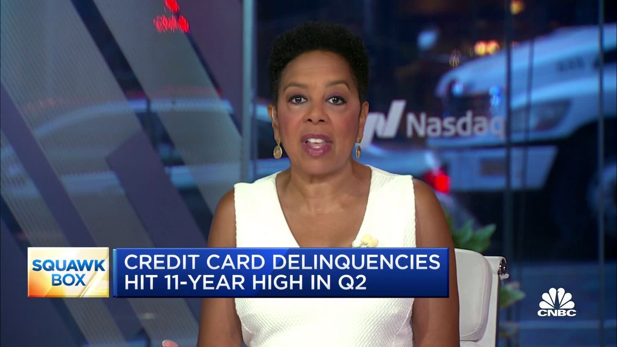 Lawmakers take aim at credit card interest rates, fees as cardholder debt tops $1 trillion 2 Credit card debt top $1 trillion: Here are ways to help pay it off