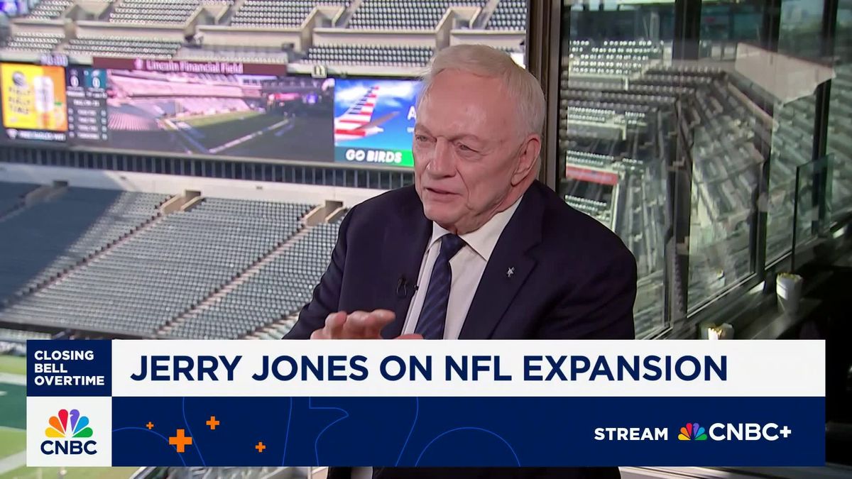 Dallas Cowboys owner Jerry Jones says Micah Parsons trade was 'based on mathematics' 1 Dallas Cowboys owner Jerry Jones: Micah Parsons trade 'based on mathematics'