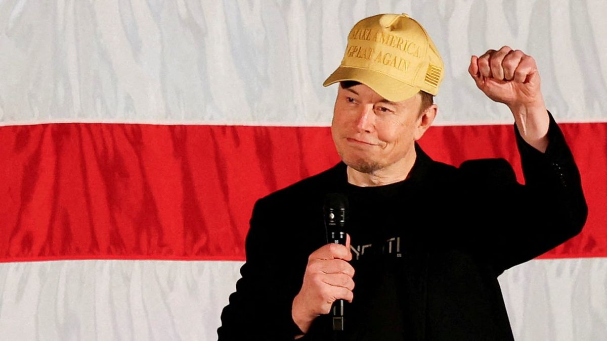 Elon Musk offers  million a day to entice swing state voters to sign petition