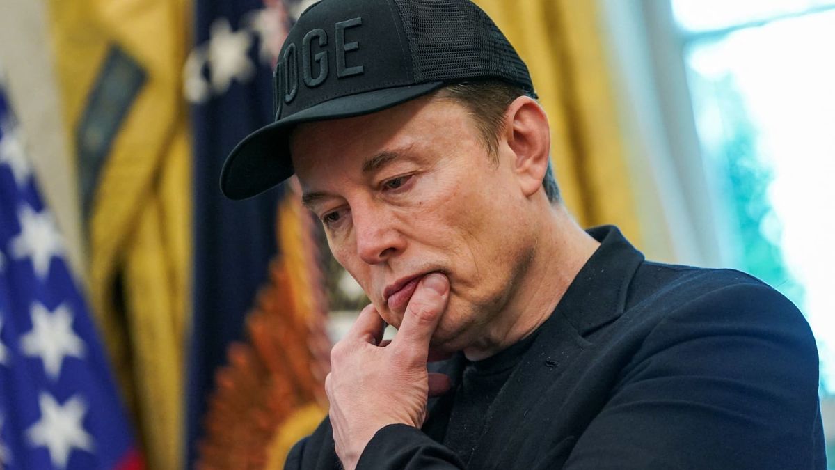 Tesla FSD turns off more U.S. consumers than it attracts, survey finds