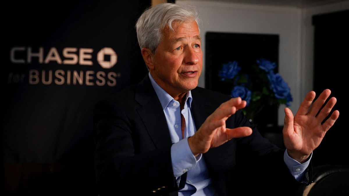 JPMorgan Chase CEO Jamie Dimon warns this is ‘the most dangerous time’ for the world in decades JPMorgan Chase CEO Jamie Dimon warns this is ‘the most dangerous time’ for the world in decades