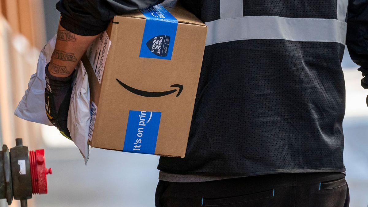 Amazon launches fixed pricing to treat conditions like hair loss. Hims & Hers stock drops 15%