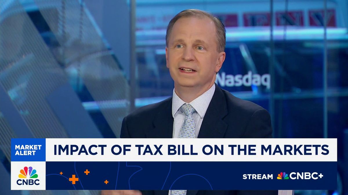 Trump's next Fed chair pick already comes with a credibility problem 3 The Fed really can't cut until they see solid evidence of weakening, says MetLife's Drew Matus