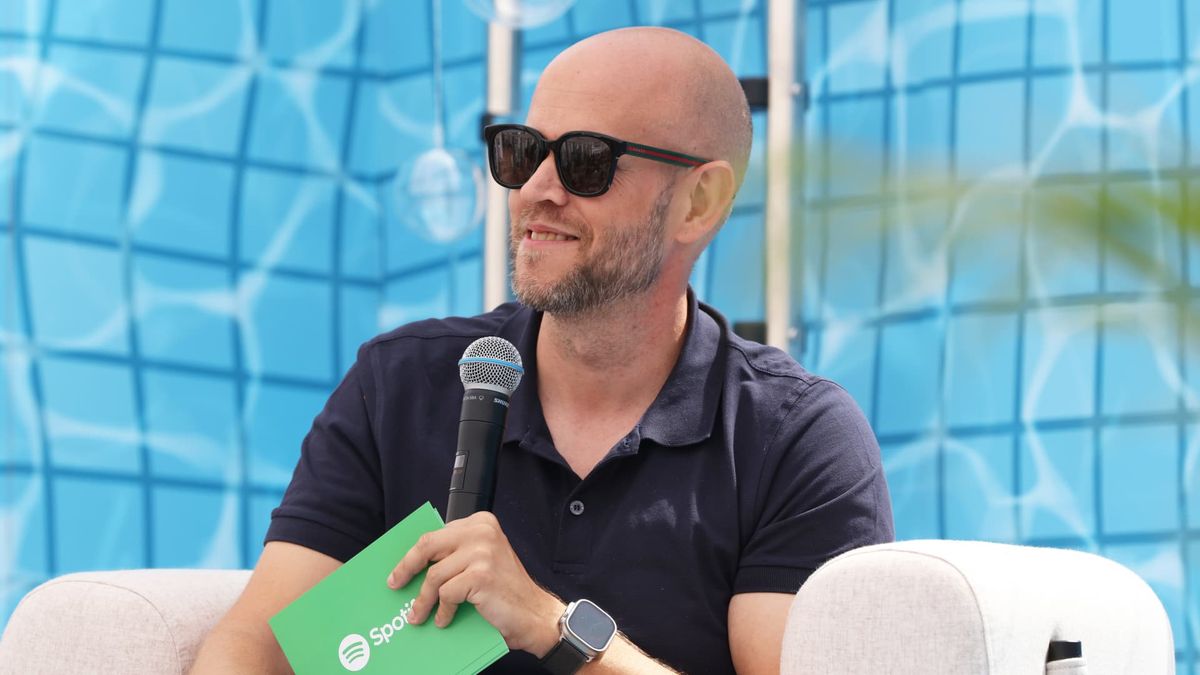 Spotify will use AI to replicate podcasters’ voices and translate them to other languages