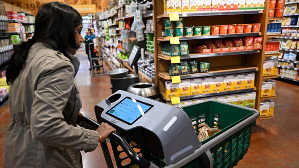 Amazon starts selling smart grocery carts to other retailers