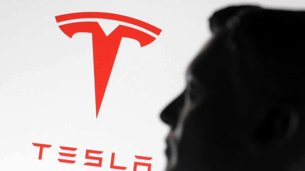 Tesla starts sales of revamped Model Y in U.S. for about ,000