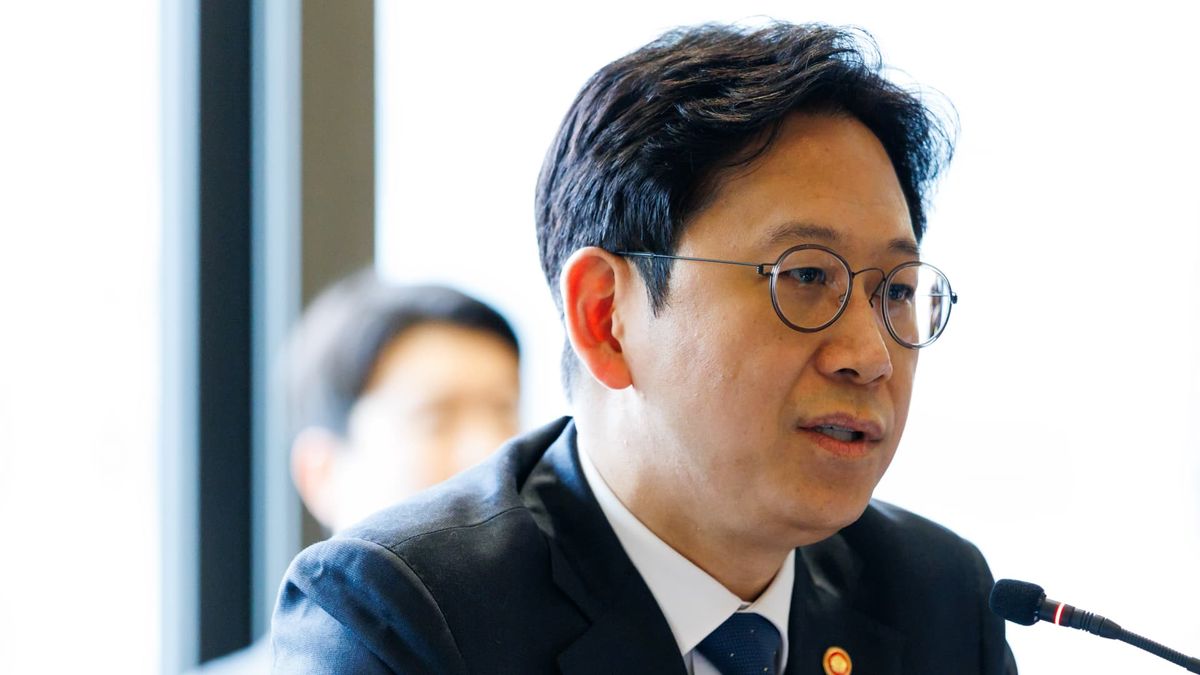 AI wealth must benefit the public, South Korea’s deputy PM says amid Samsung labor tensions