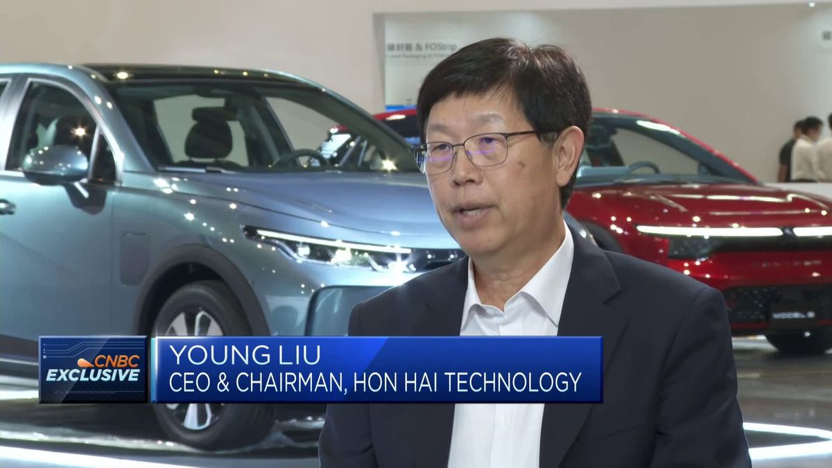 Apple supplier Foxconn says it's 'way too late' to chase dominance in cutting-edge chips 3 India could account for 20-30% of Hon Hai's manufacturing and sales, says CEO