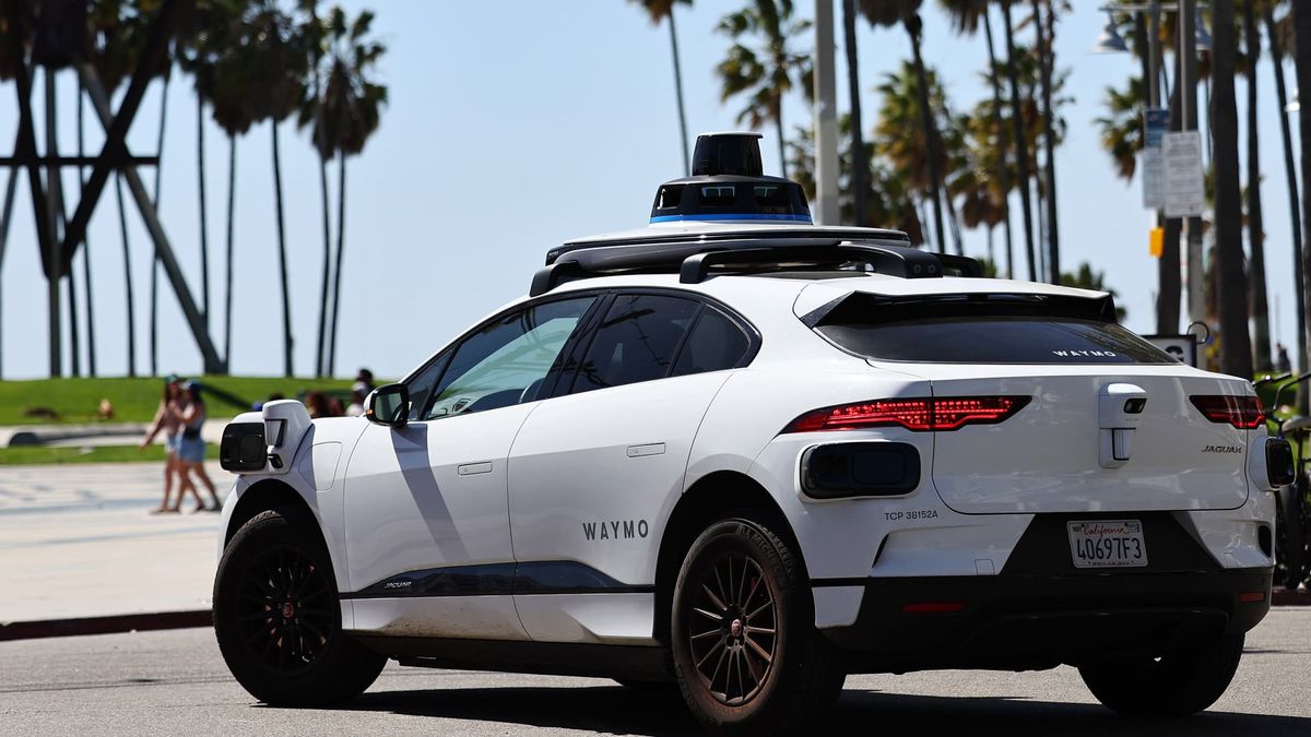 Alphabet’s self-driving unit Waymo closes .6 billion funding round as robotaxi race heats up in the U.S.