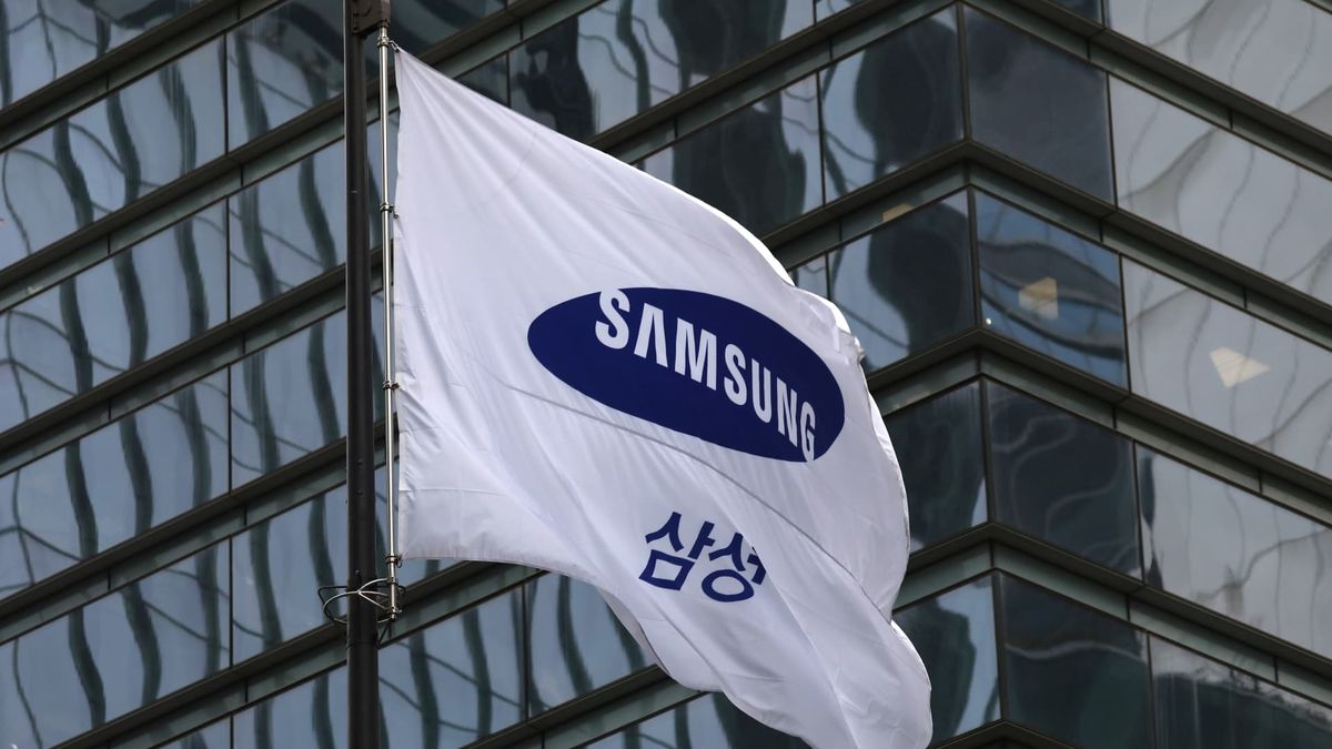 Elon Musk confirms Tesla has signed a .5 billion chip contract with Samsung Electronics