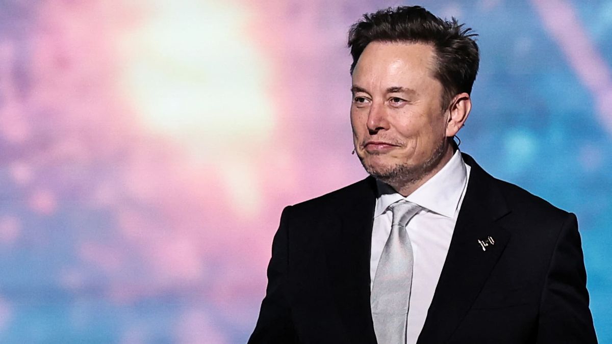 Tesla stock closes at record as investors rally around Musk’s robotaxi hype despite slow EV sales Tesla stock closes at record as investors rally around Musk’s robotaxi hype despite slow EV sales
