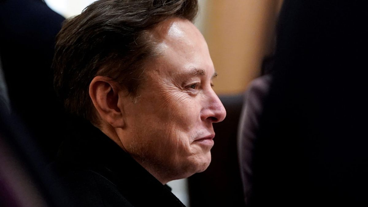 Musk says he’s looking to put ‘proper value’ on xAI during investor call, sources say