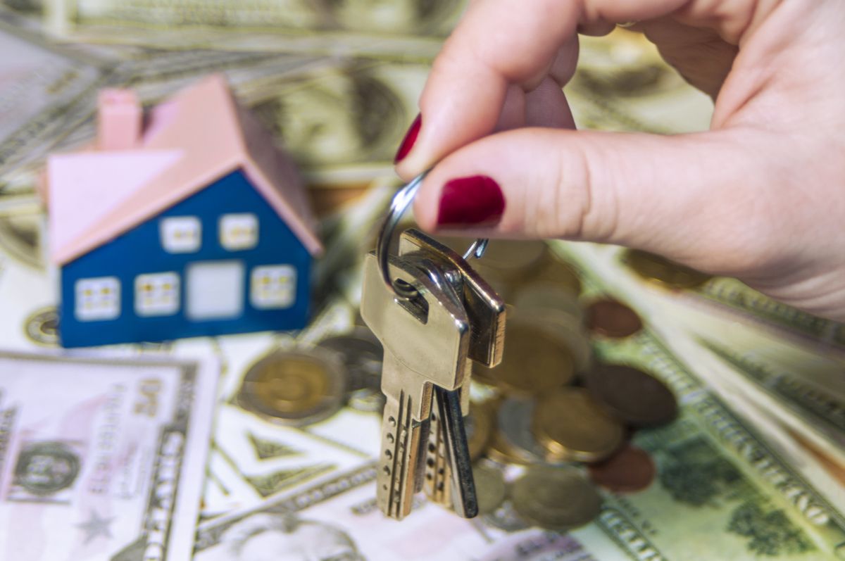 5 advisors offer important tips for managing your money in 2025 1 Why so many young adults are still living with their parents