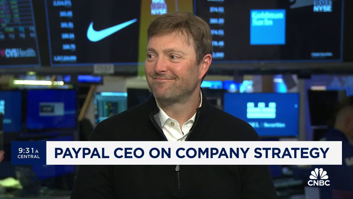 Fintechs like Block and PayPal are battling like never before to be your all-in-one online bank 2 Watch CNBC's full interview with PayPal CEO Alex Chriss