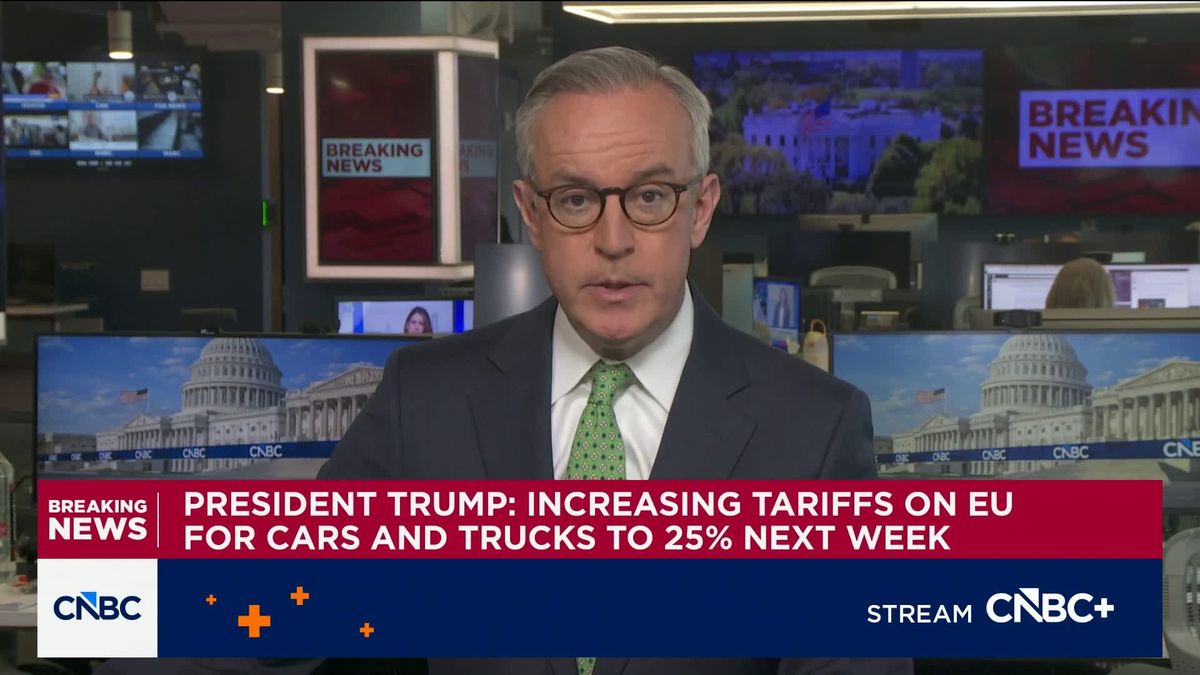 Trump says he's raising EU auto tariffs to 25% 1 President Trump: Increasing tariffs on EU for cars and trucks to 25% next week