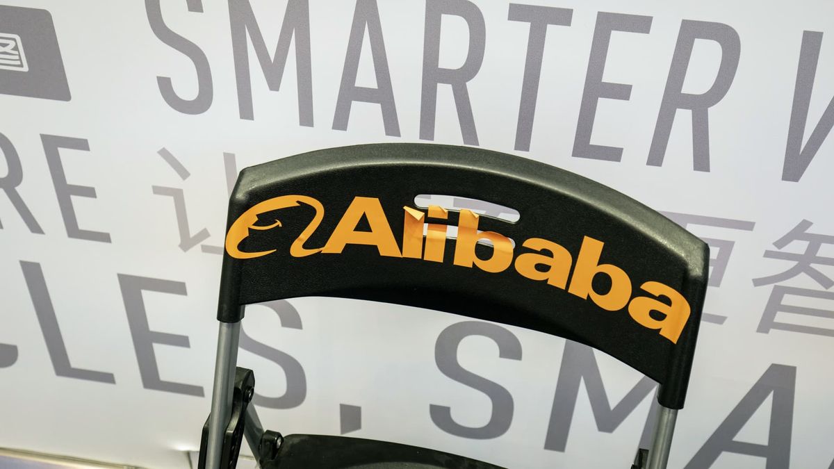 Shares of Alibaba tumble over 3% after outgoing CEO unexpectedly quits cloud business