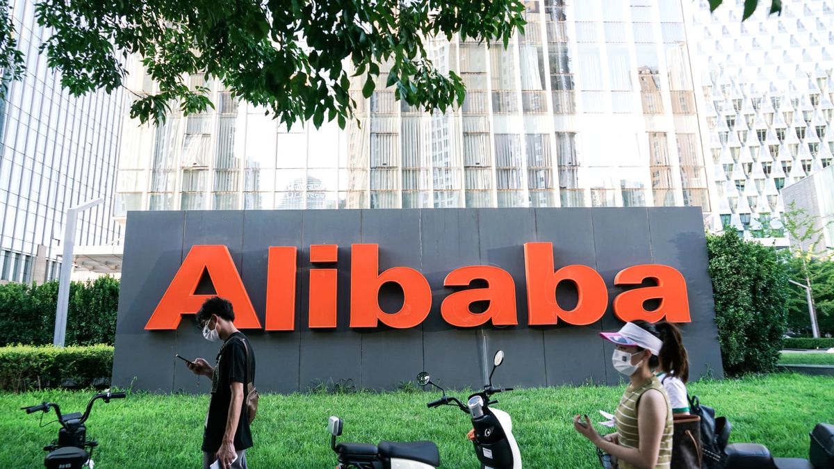 Alibaba shares fall 5% in premarket trading after posting 86% profit drop