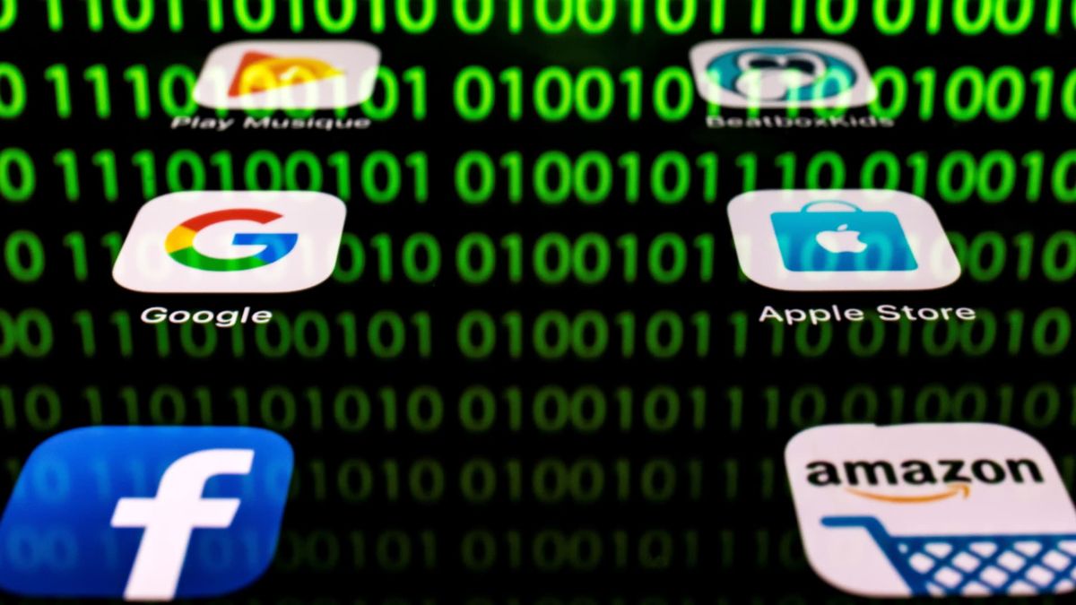 Alphabet up 3% in premarket trade after report Apple is in talks to license Gemini for iPhones