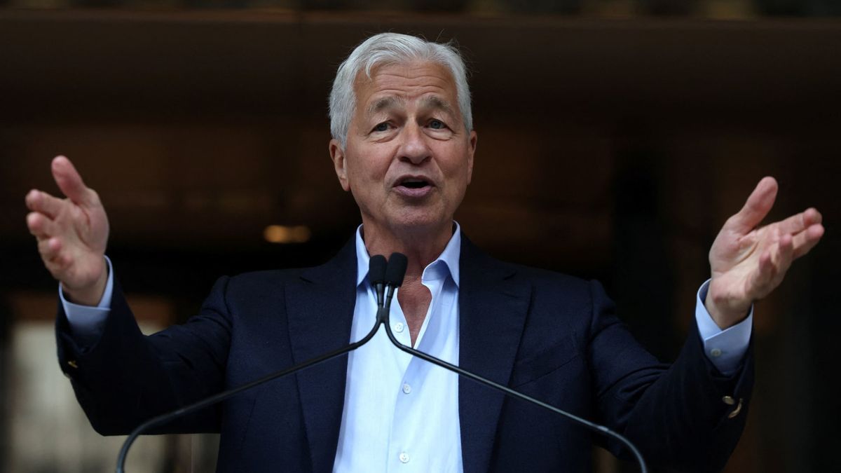 Here’s JPMorgan Chase’s blueprint to become the world’s first fully AI-powered megabank Here’s JPMorgan Chase’s blueprint to become the world’s first fully AI-powered megabank