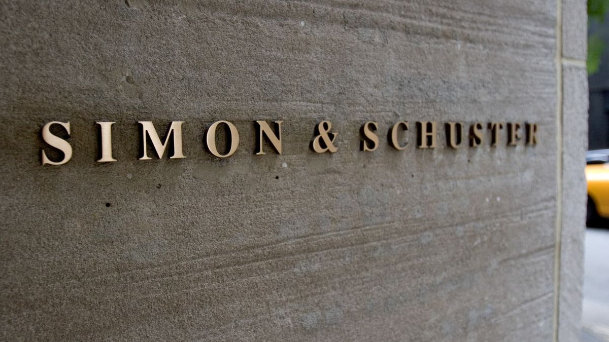 Paramount to sell Simon & Schuster to KKR for .62 billion; media giant’s earnings top estimates
