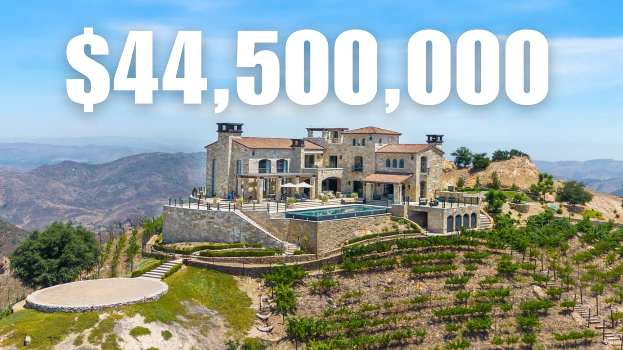 Look inside the $44.5 million Tuscan-style mega villa perched 2,000 feet above Malibu 1 Inside the $44.5 million villa perched 2,000 feet above Malibu
