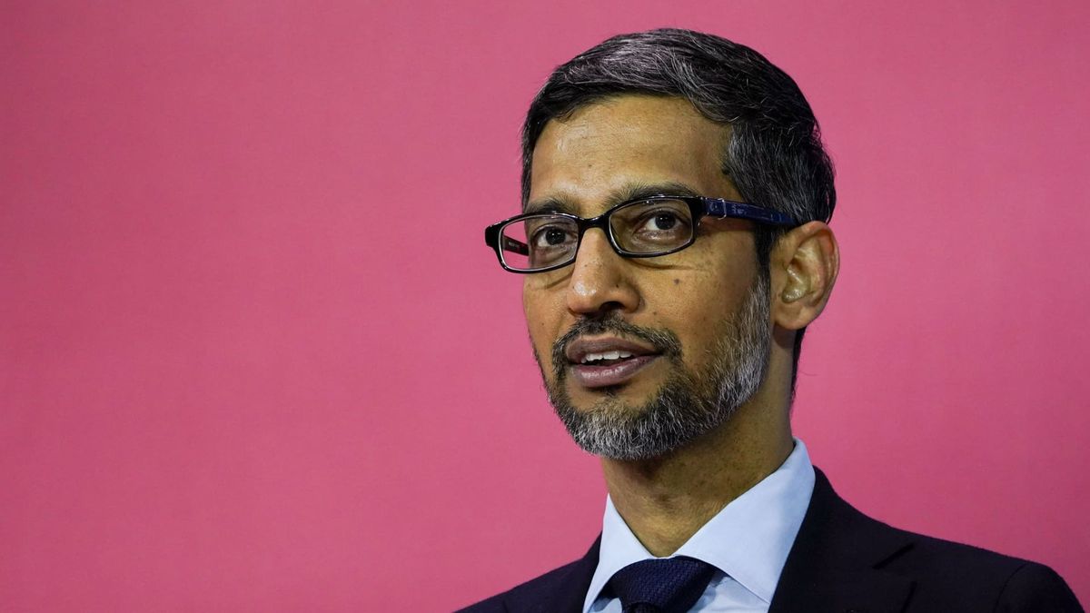 Alphabet shares close above 0 for first time on split-adjusted basis