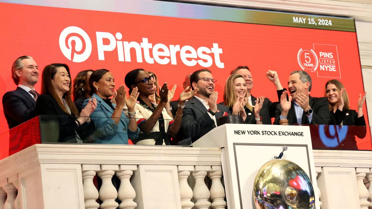 Pinterest stock plunges following weak Q4 revenue guidance Pinterest stock plunges following weak Q4 revenue guidance