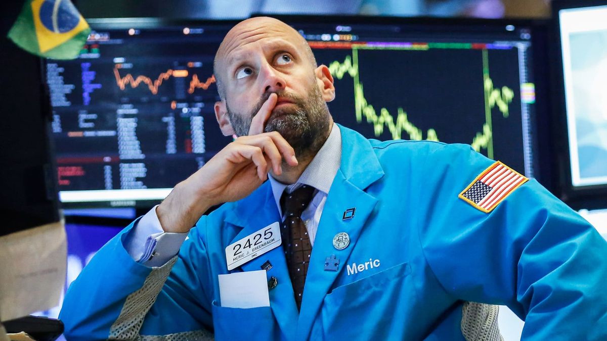 Bitcoin is cratering, but a new Wall Street crypto hype is on the rise Bitcoin is cratering, but a new Wall Street crypto hype is on the rise